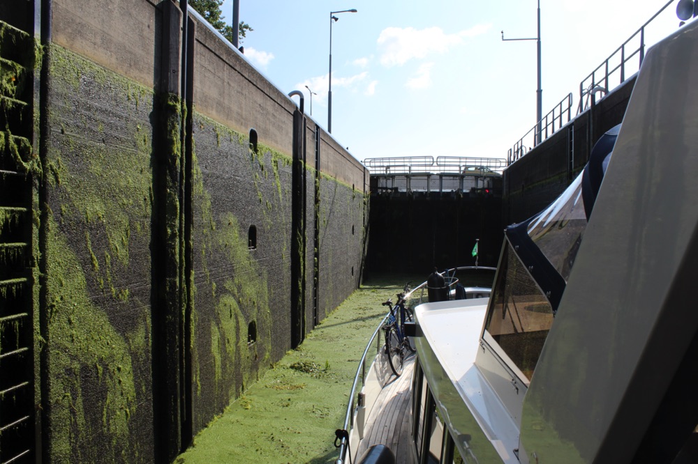 Von Assen nach Groningen
